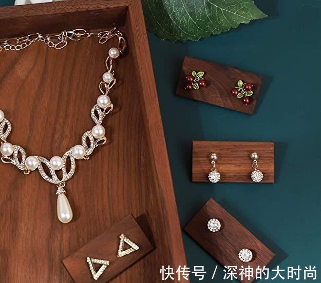 珠宝 珠宝展示道具有什么作用木质展示道具-优致工艺!