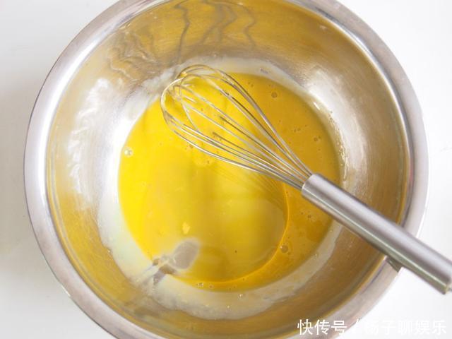 看着|戚风蛋糕换个方法做,造型可爱,制作简单治愈,看着就感觉甜甜的