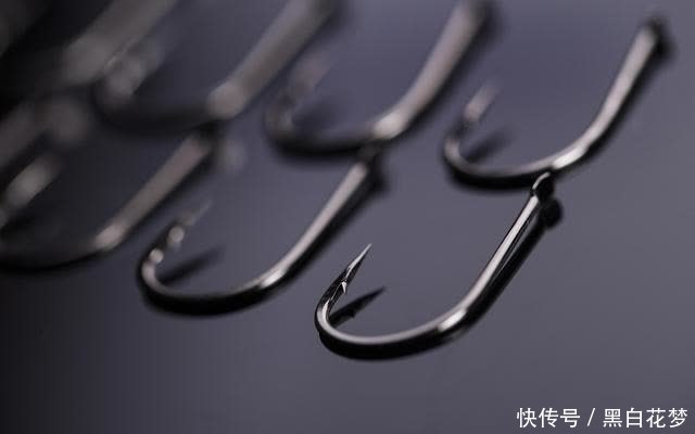 野钓鲫鱼还在选袖钩?这几款钩型大小通杀还不跑鱼