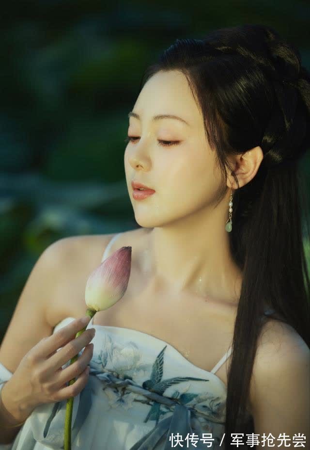 五律|五言格律:冰肌能除岁,玉骨始迎春。已在红尘里,偏偏不染尘