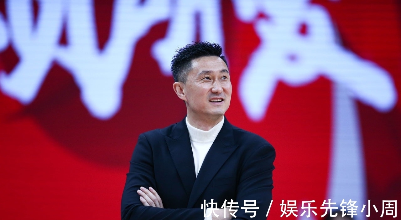 孙铭徽|男篮出征,杜锋又带上14人,除了齐麟淘汰一名中锋,韩德君留下