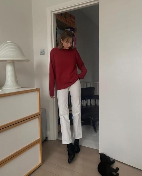 还在嫌弃红色土气？看过这些街拍搭配，发现红色前卫而摩登一面