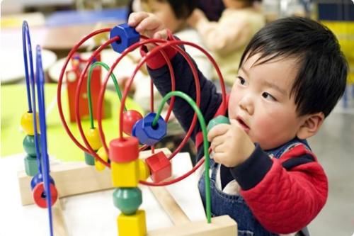 长大自信的孩子,大多出自于这几类家庭,跟父母经济状况关系不大