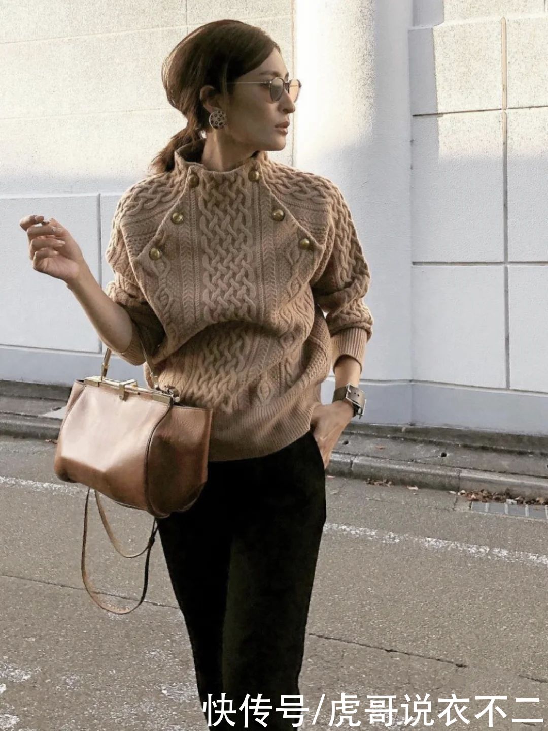 小脚裤才是冬季宝藏单品，学日本博主的“一裤多穿”，简约又优雅