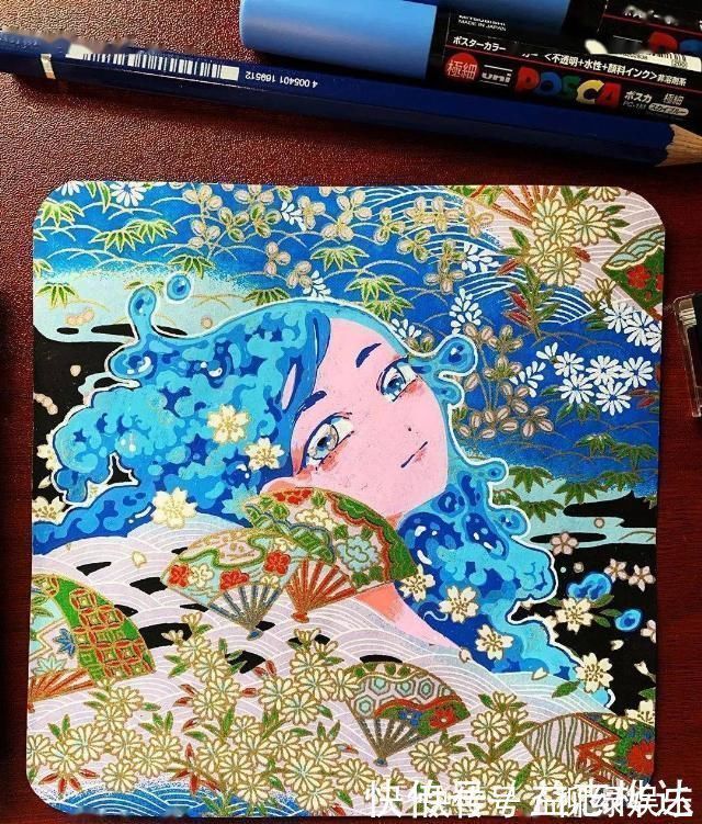 人物插画|哇马克笔画出水彩般效果，装饰感太强了，简单又漂亮，收藏