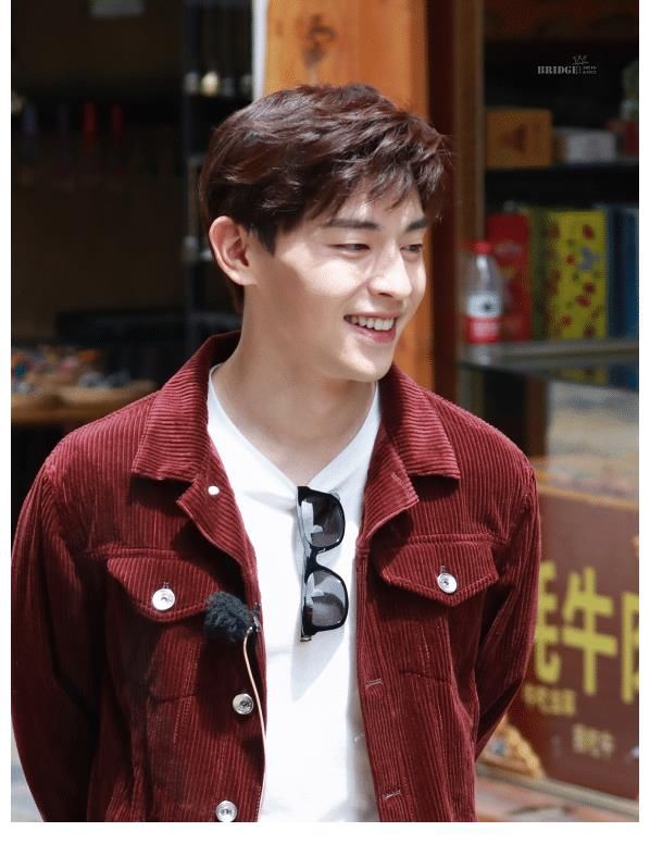 劇本|《密室大逃脫》鄧倫再次回應(yīng)不進(jìn)組拍戲：在認(rèn)真看劇本了