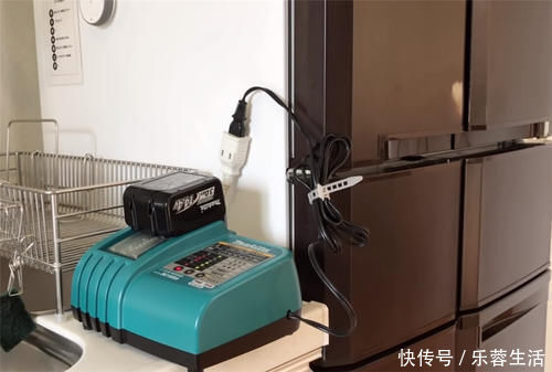 厨房|日本主妇怎么收纳厨房水槽？细节满满的收纳整理术，让厨房更整洁