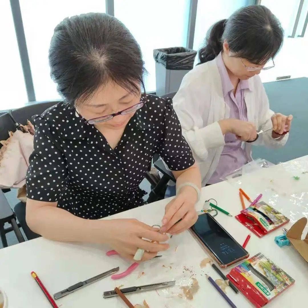 徐家汇|夏日时尚单品？在徐家汇T站你也能自己DIY