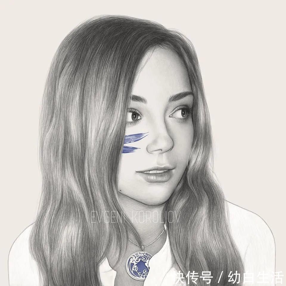 手绘$总被怼素描画得像头盔,瞧她用自动铅笔画,笔笔都是功力,厉害了!