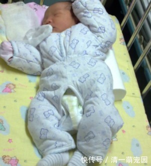 四仰八叉|宝宝的“睡姿”暗示不同性格，若你家娃是第3种，家长就偷着乐吧