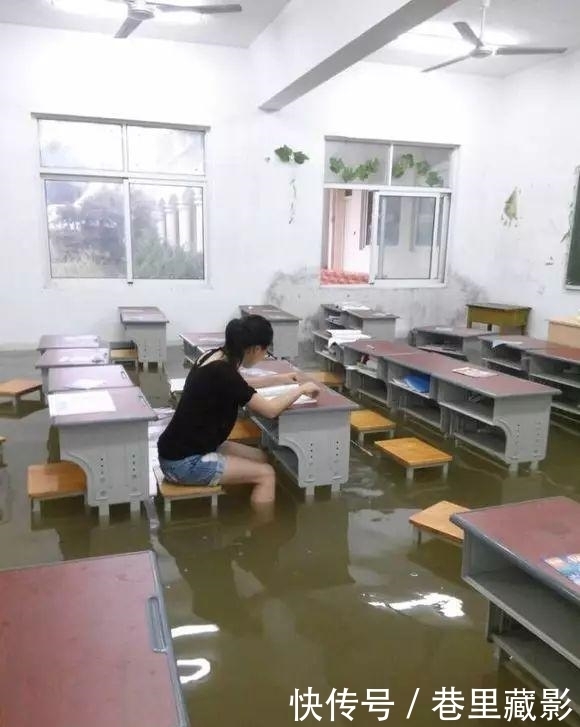 求大神把洪水中的读书女生p的更加有意思,