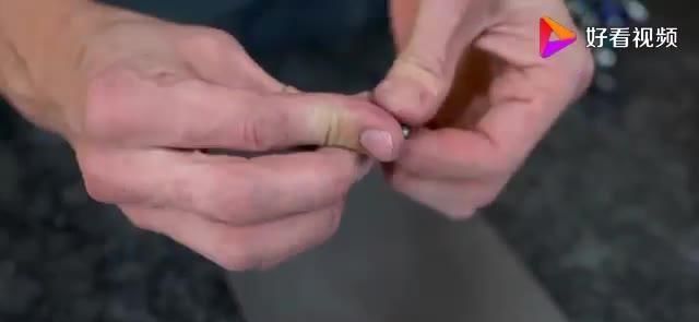 榨成|磁王钕磁铁被扔进搅拌机,火花四溅榨成粉末,难得一见的实验