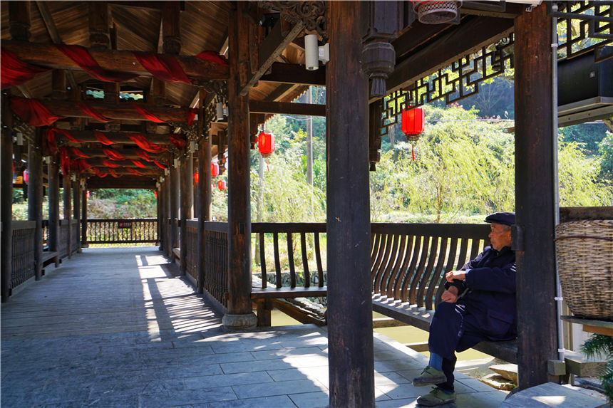 黔东南|湘西大山深处的女儿国，大事都要女人签字，男人负责带孩子