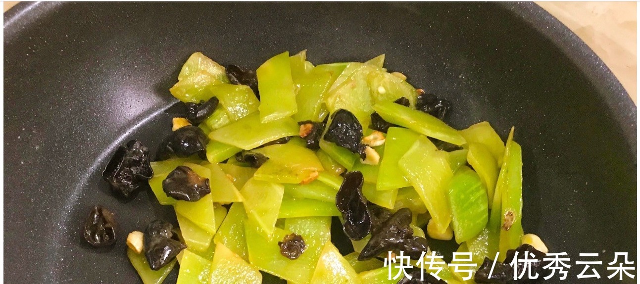 秋天,吃莲藕不如吃它,脆嫩爽口营养丰富,太适合秋天吃了!