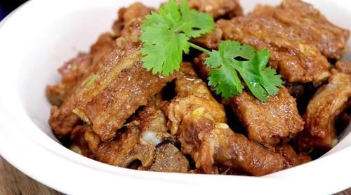 面糊|怪味排骨，酥脆琥珀糖衣配上猪小排，甜辣鲜香横扫味蕾