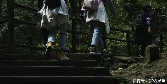 峨眉半山的徒步一日游，又够编辑部吹上一整年了