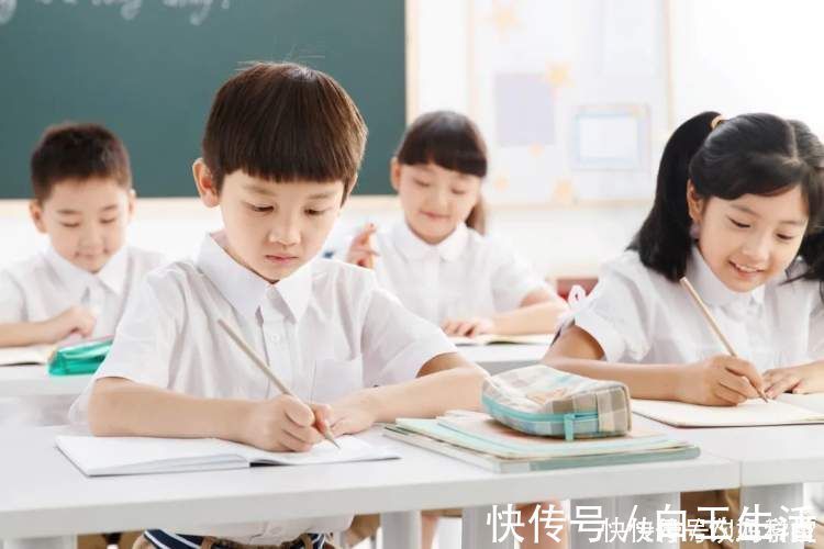 老师|开学孩子坐哪里最好?资深老师告诉大家:“学霸区”是这样的
