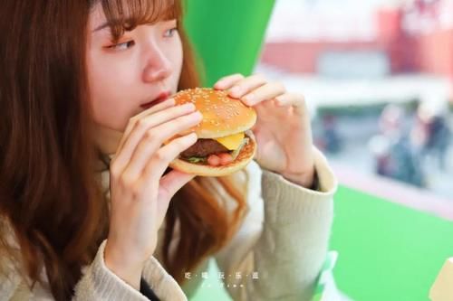  肯德基|肯德基变绿了！！！新品没有肉？？？