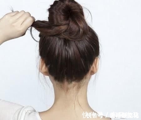 发型|一根皮筋就能搞定的7款发型,前三款超简单,手残党也能轻松学会