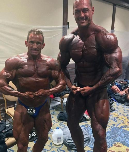 泰伦|男子身高接近2米, 锻炼出一身健美肌肉, 也因此实现了梦想!