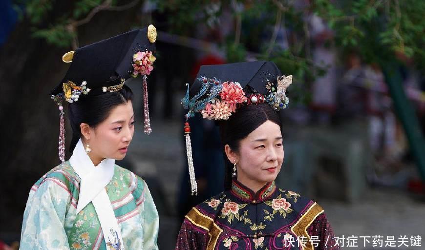 感到|慈禧一双袜子要上千人缝制半个月，上厕所用的纸，让人感到惊讶！