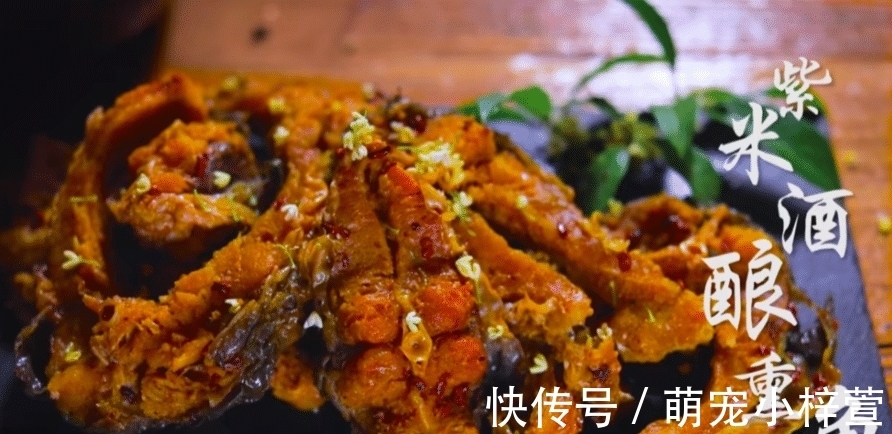 毛豆|李子柒晒秋收家宴，吸引三千万人观看，满满一桌子的美味，太馋人