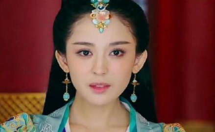 目的|吕布为什么要带着貂蝉去见刘备，他有什么目的吗