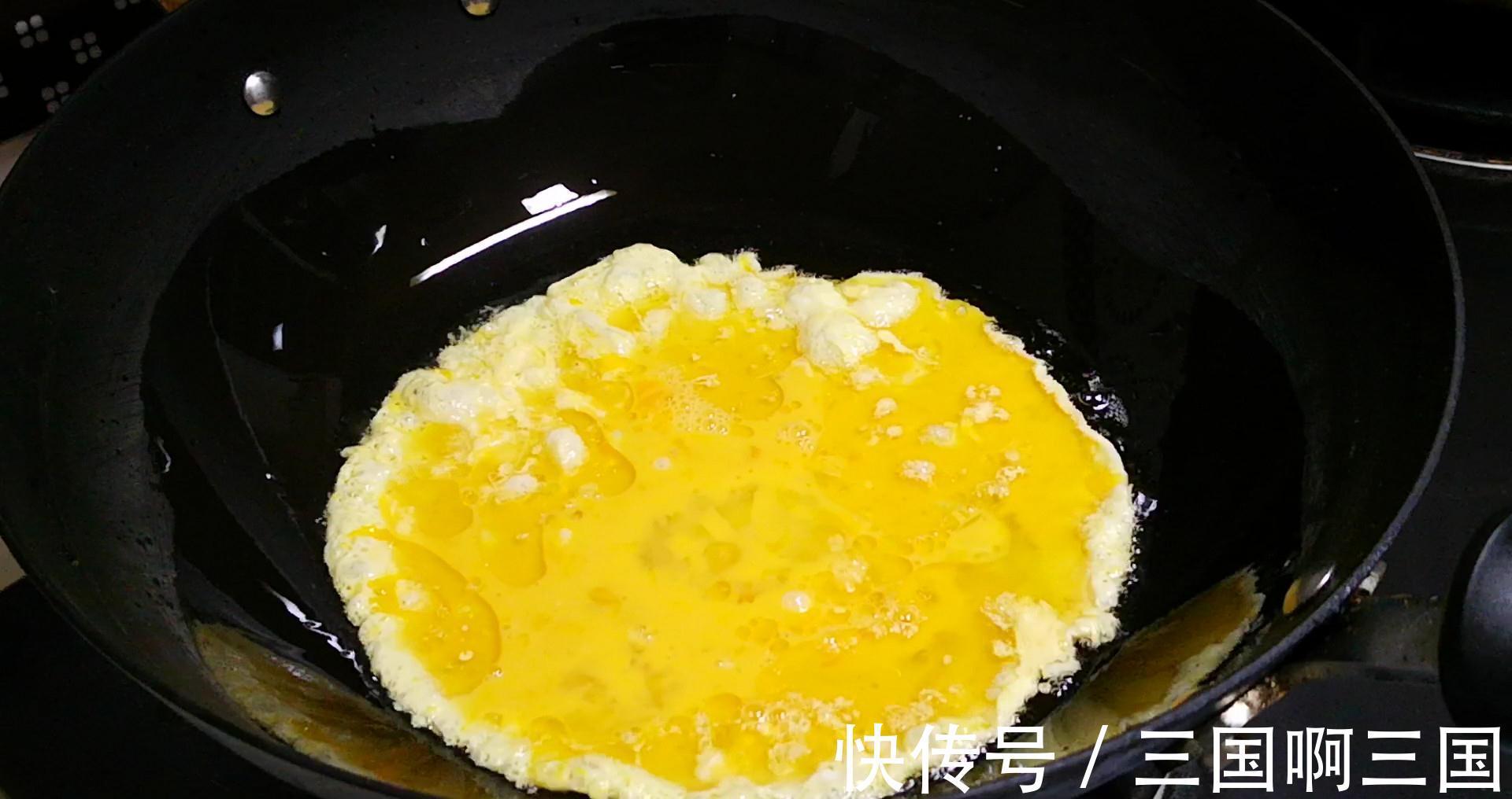 一日三餐|冬至后,多给孩子做这道五彩菜,维C含量极高,营养健康,太香了