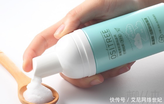 粉刺|皮肤科医生:这几种洗面奶含“剧毒”,你的皮肤不差谁差