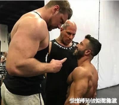 肌肉|荷兰巨兽健美界的第一身高, 谁和他同框总是有一种压迫感!