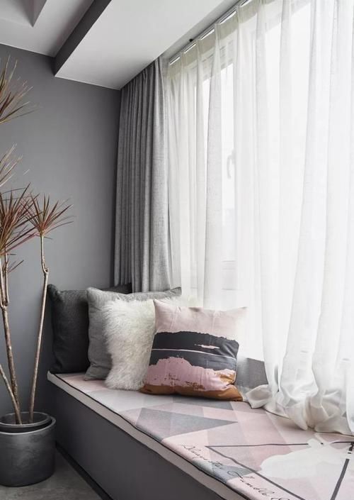 背景墙|110㎡轻奢两居，高级灰+烟粉，个性独特的品质感让人惊艳!