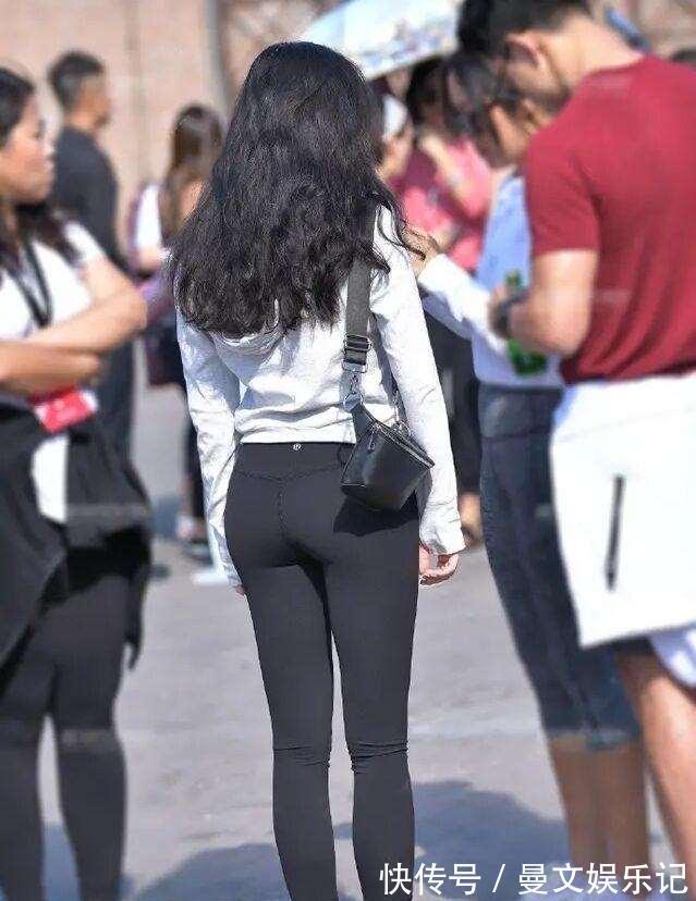 字裤 精致大方的打底裤穿搭彰显自信从容魅力,展现迷人体态,俏皮减龄