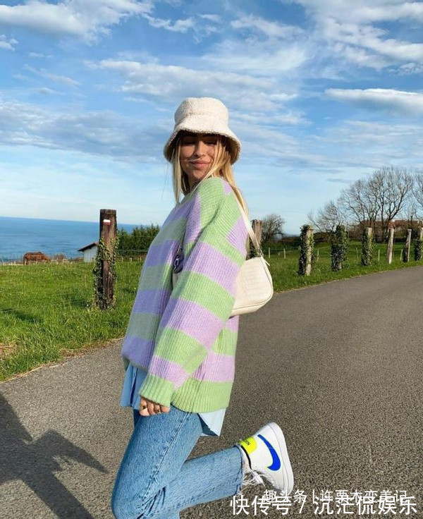 饱和度|过了四十岁的女人,衣柜里这5种颜色衣服别再穿了,显老还掉档次