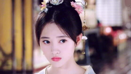 对联#进士出一上联 白渡桥头, 白屋白鸡啼白昼! 少女对出的下联太经典