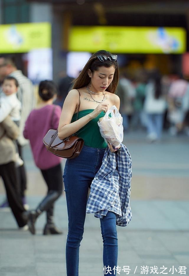 好身材","m":"9a609dddff49bccdc573be307f01c478d5f7eb91","nlabel":"stat_3084122144:zm.news.so.com:5oCc5oKv5LmL5ZCO,pageType_zmt,glevel_3","ntag":"tfashion;sfashion_时尚;kfashion_1:穿搭;cfashion_P:时尚:时尚搭配:服装搭配