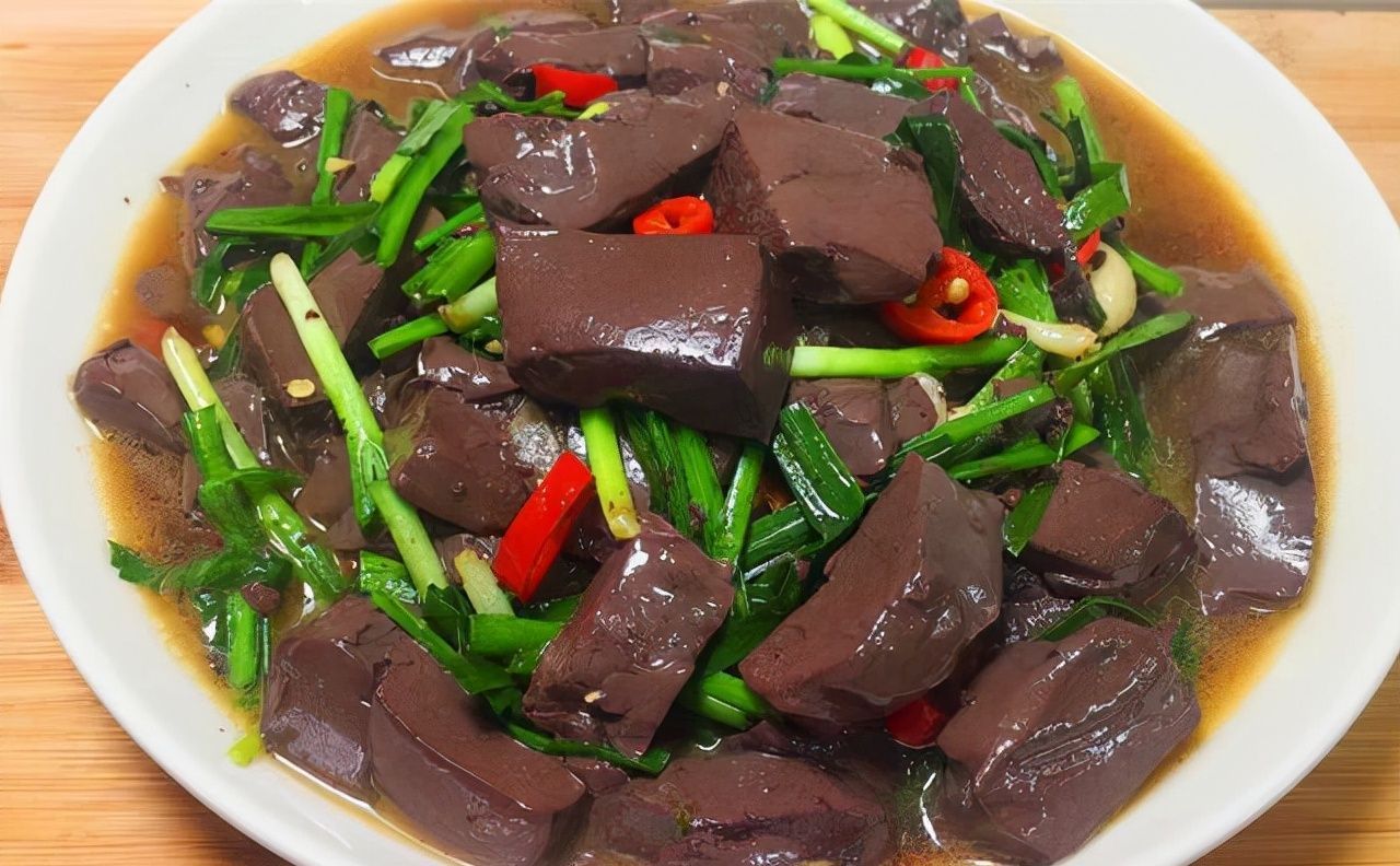 排毒|吃了猪血,第二天拉出黑色大便,说明什么?大多数人或许并不了解