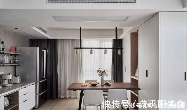 次卧|一样的80㎡,他家装修出的效果为什么这么宽敞,超大客厅真棒!