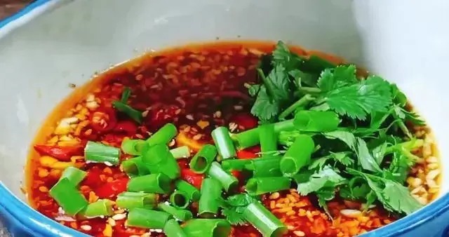 辣椒油|大米新吃法,不熬粥不用蒸,晶莹剔透,做法简单,大人小孩都爱吃