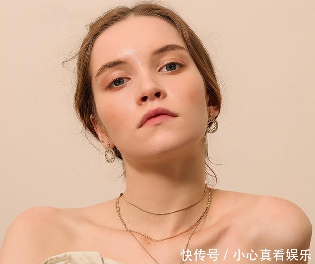 不对劲|用心打扮却总感觉不对劲？提高“耐看度”的窍门，在于这些细节上