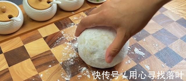 土豆好吃又好看的做法,外酥里软,比薯条还好吃!