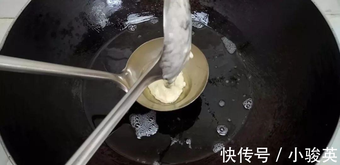 手不沾面|面粉新吃法, 手不沾面, 比油条做法简单, 比馅饼好吃, 越吃越想吃