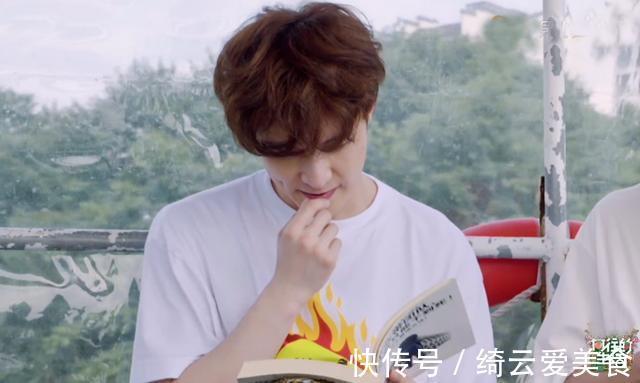 张艺兴带动两本书的畅销,商务印书馆发文感谢,流量的正面引导