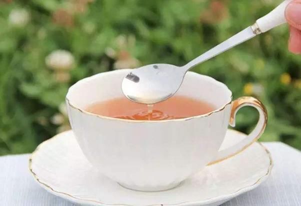 导致|舌头上有了这些小红点点，这是积食导致，不要漠不关心，涨知识了