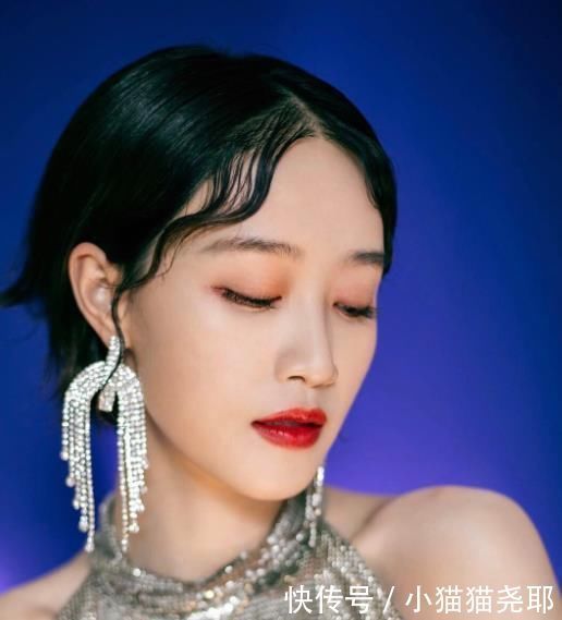 《乘风破浪的姐姐》里的蓝盈盈,功利心太强,是一件坏事吗