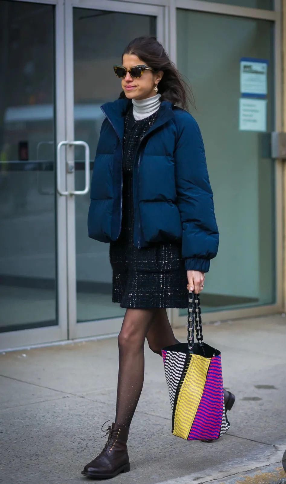 羽绒服+裙子=2021年最王炸组合，早穿早美！