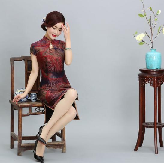 连衣裙|充满复古情怀的香云纱旗袍连衣裙,尽显曼妙的身姿和知性优雅气质