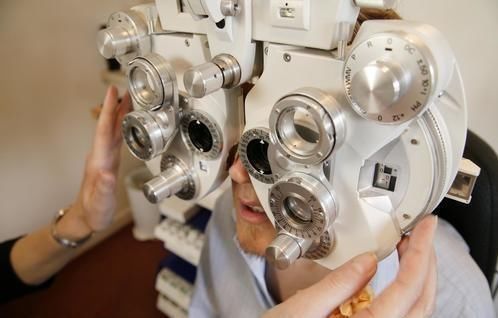 角膜|揭秘:被吹上天的近视手术,为什么很多医生都不做?