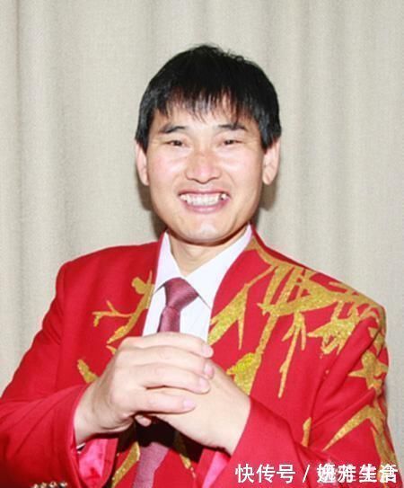 专家!朱之文点评书法作品,惹专家生气:文盲也配谈书法?太可笑了