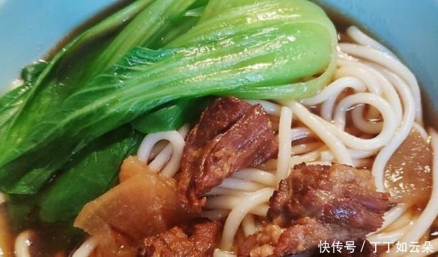 这才是红烧牛肉面的做法，学会就可以开面馆，再也不打工了