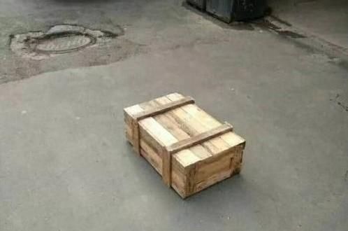 垂直握把|“吃鸡”6张生活梗图,在现实中看见“空投”,差点没忍住跳车